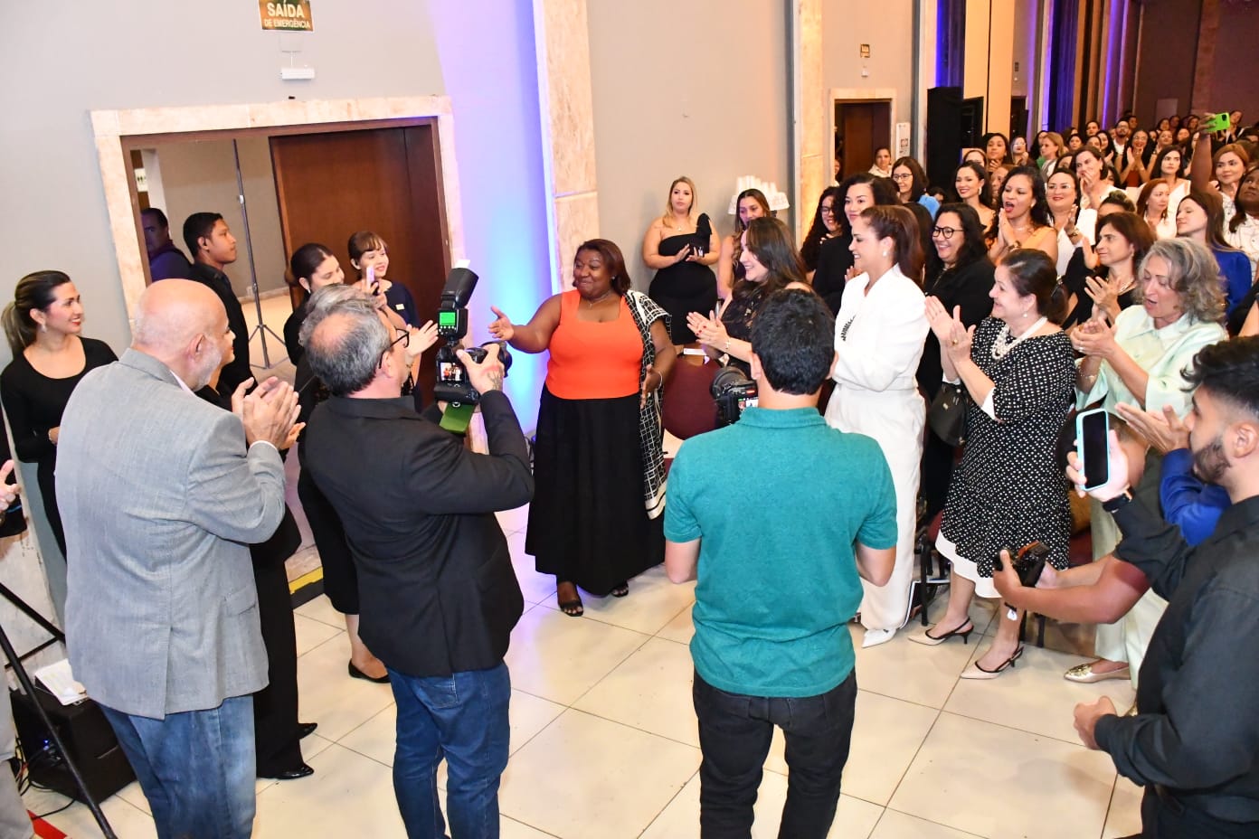 O salão de pé, São Luís